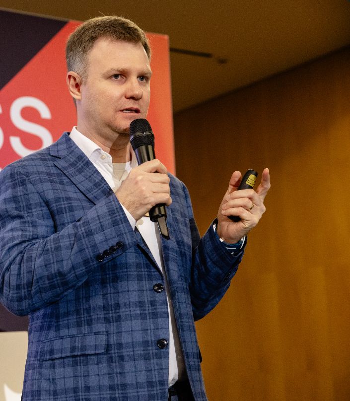 Dr Edivandro Conforto